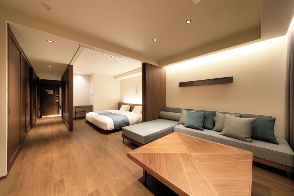 Standard Twin Room, Non Smoking | Individually decorated, individually furnished, desk, soundproofing