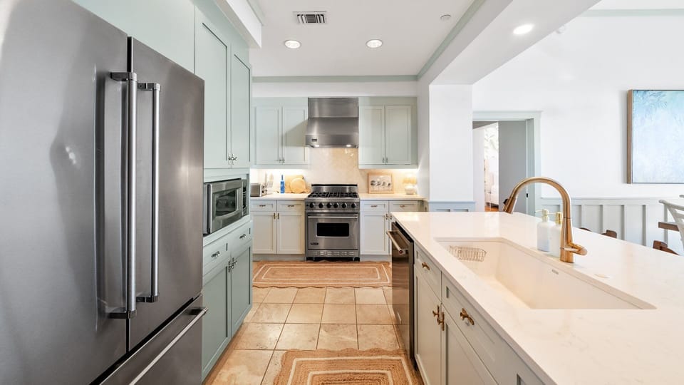 Vitamin Sea | Gourmet Kitchen | Gulf Views
