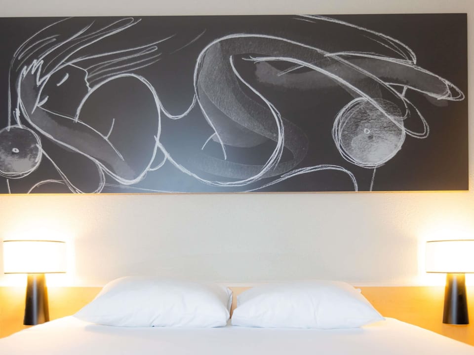 Standard Double Room, 1 Double Bed | Desk, laptop workspace, blackout drapes, soundproofing