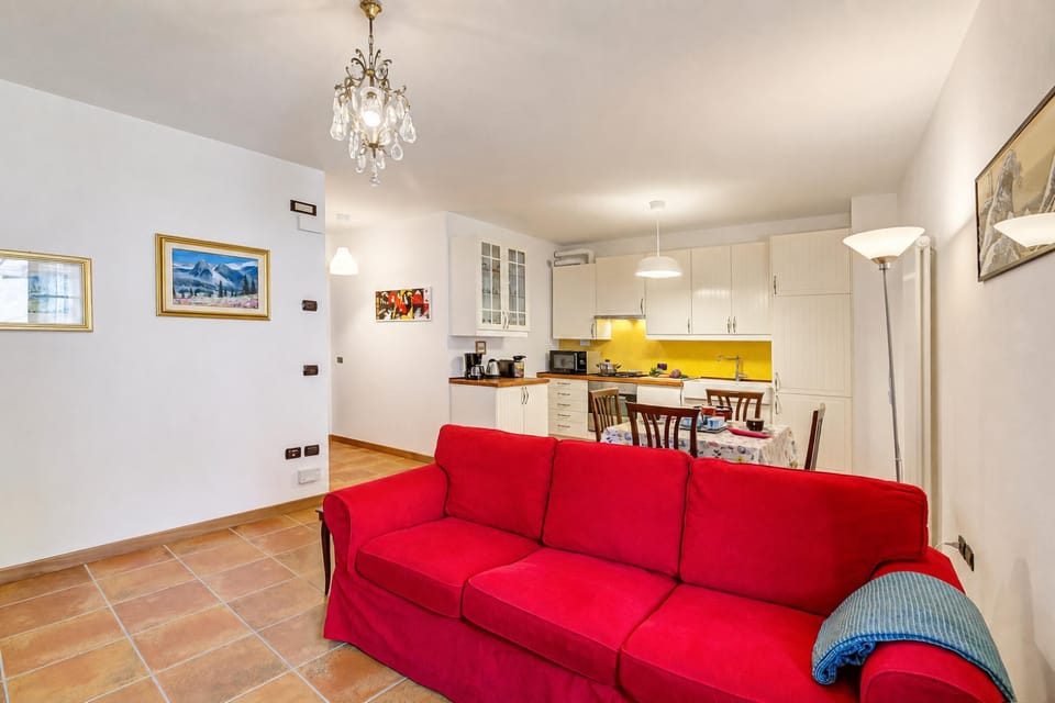 Standard Apartment, 1 Bedroom, Microwave (La Madonnina Apartment for 2 in Tenno) | Living area