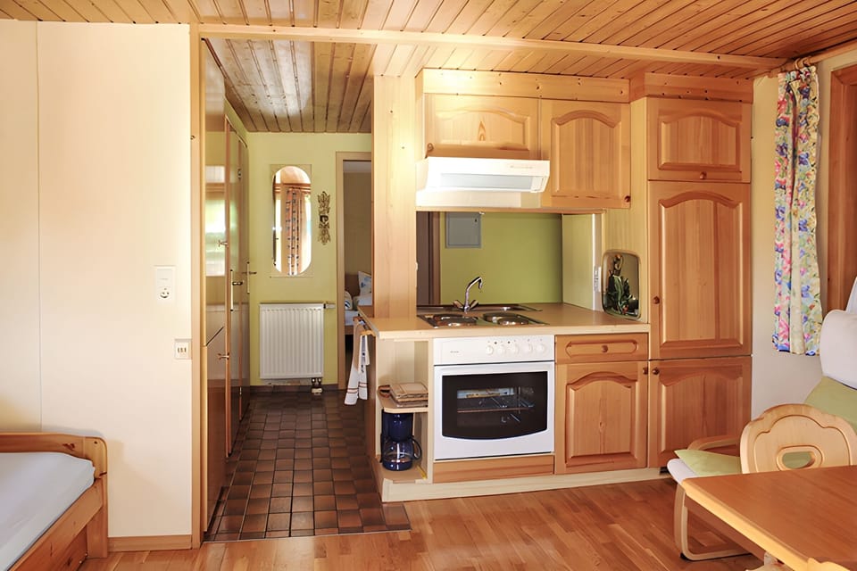 Room, 1 Bedroom, Balcony | Interior