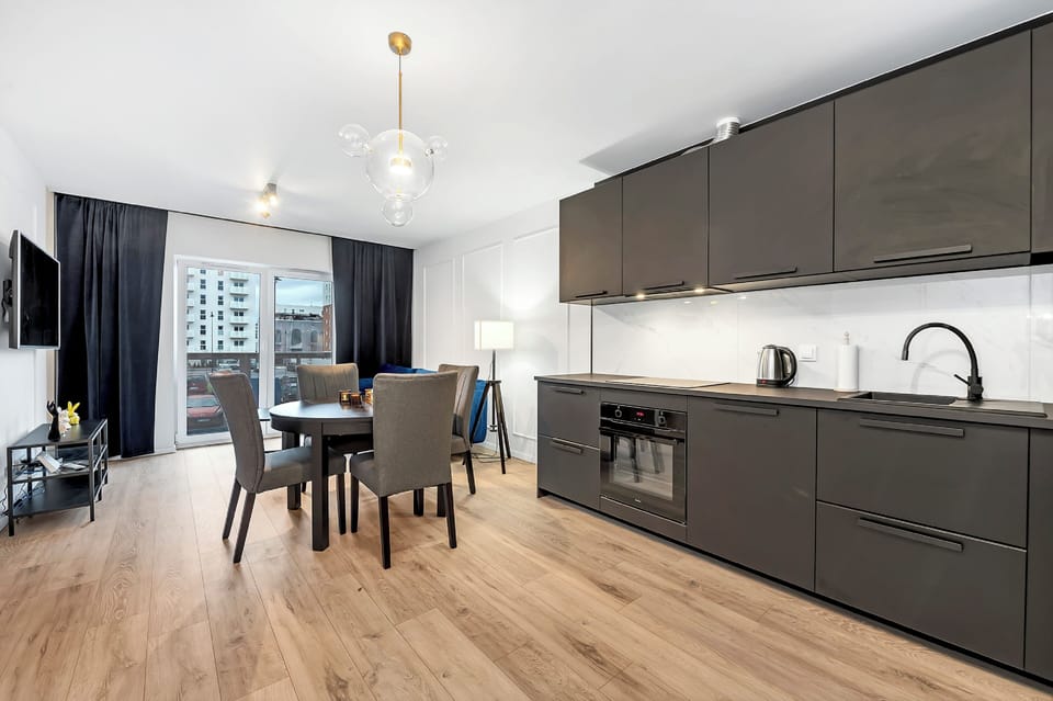 Comfort Apartment, Balcony, Courtyard View | Private kitchen | Fridge, oven, stovetop, dishwasher