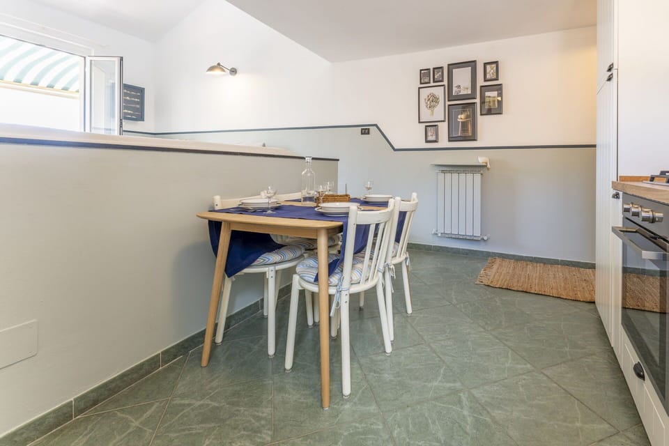 Autumn, Dining Room, Spring, Summer