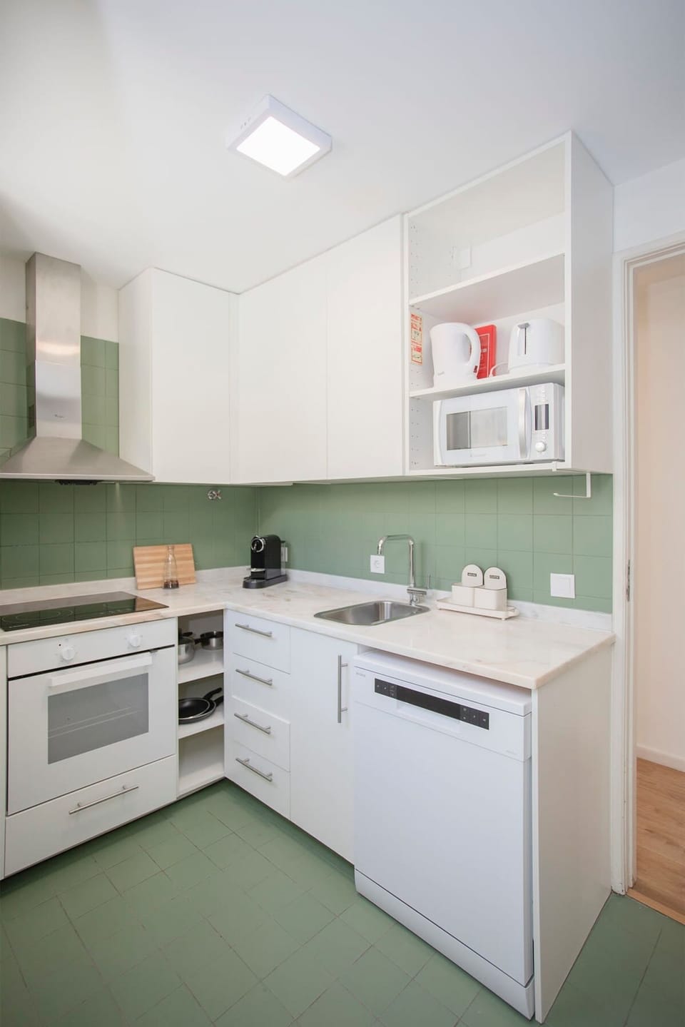 House | 2 bedrooms, desk, iron/ironing board, Internet