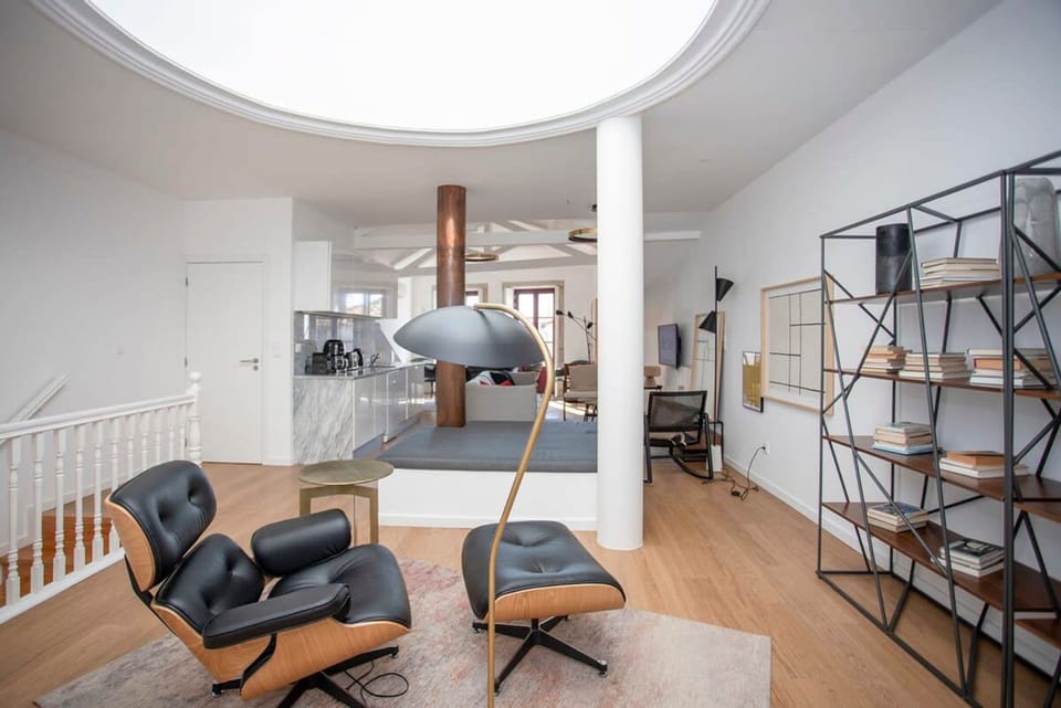 House | 4 bedrooms, iron/ironing board, high-speed internet