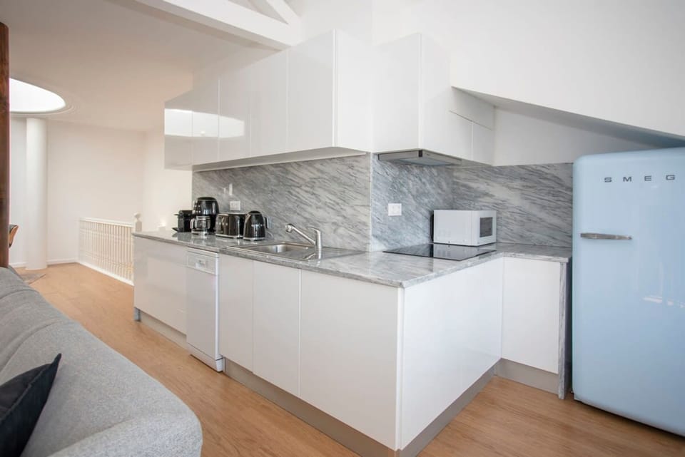 House | 4 bedrooms, iron/ironing board, Internet