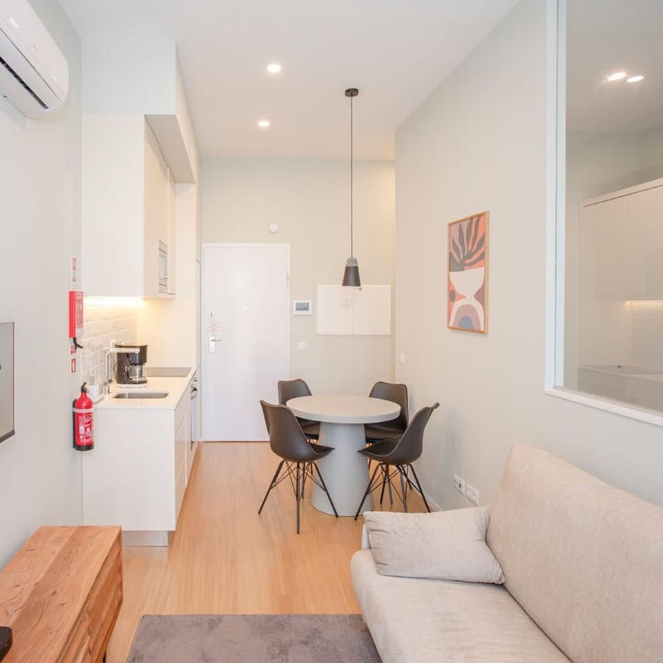 House | 1 bedroom, desk, Internet