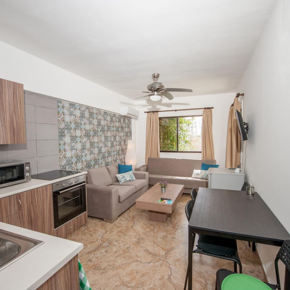 House, Smoking | 2 bedrooms