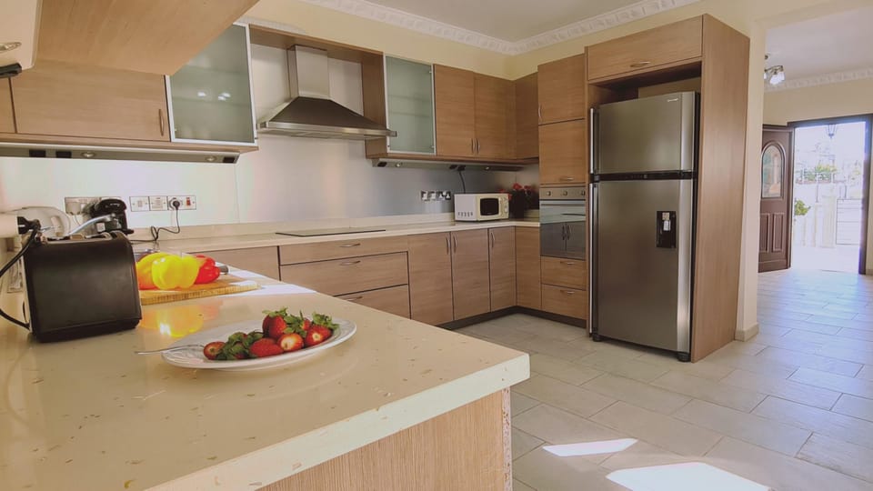 House, Smoking | 4 bedrooms, soundproofing