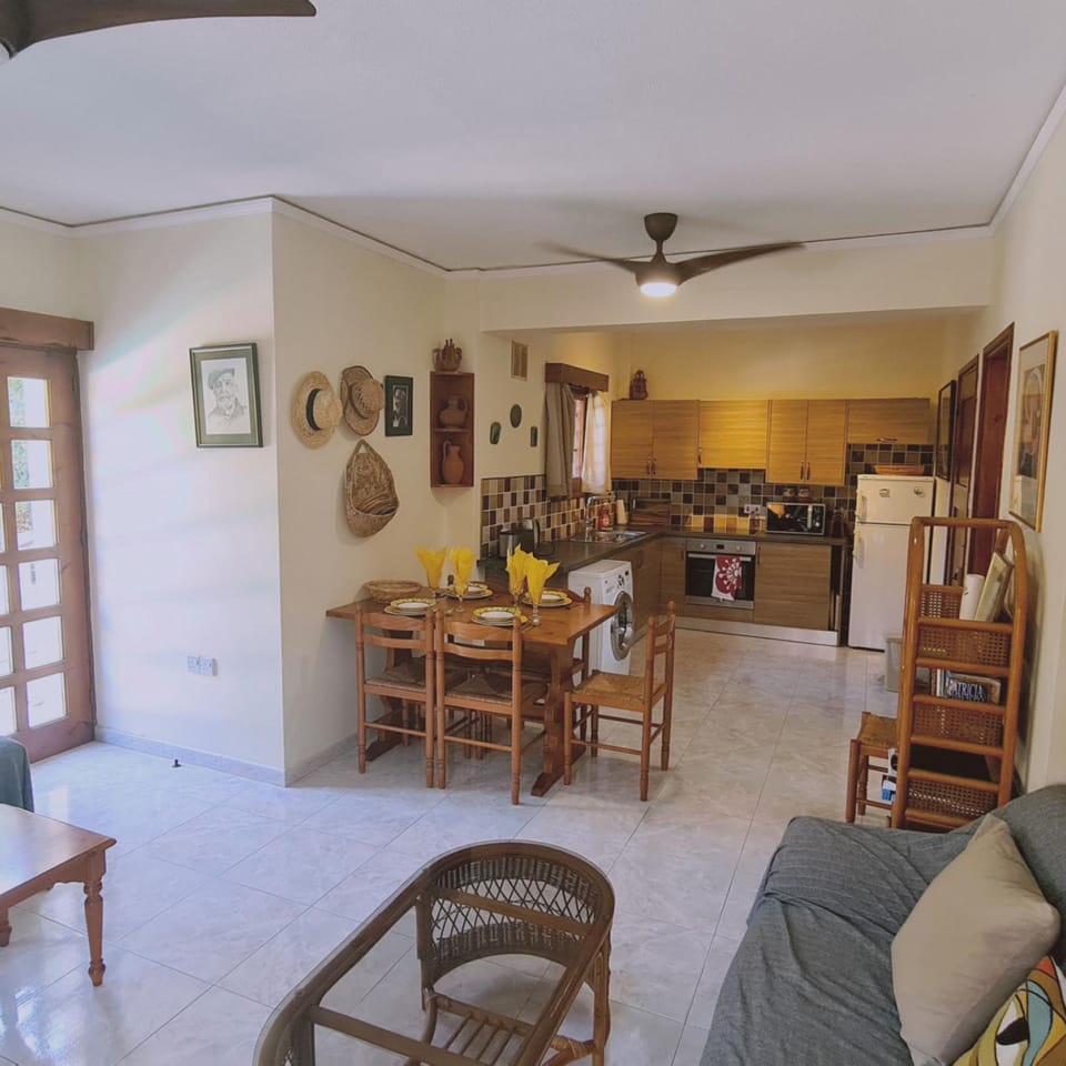 House, Smoking | 2 bedrooms, soundproofing