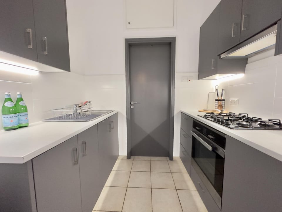 House | 1 bedroom, soundproofing