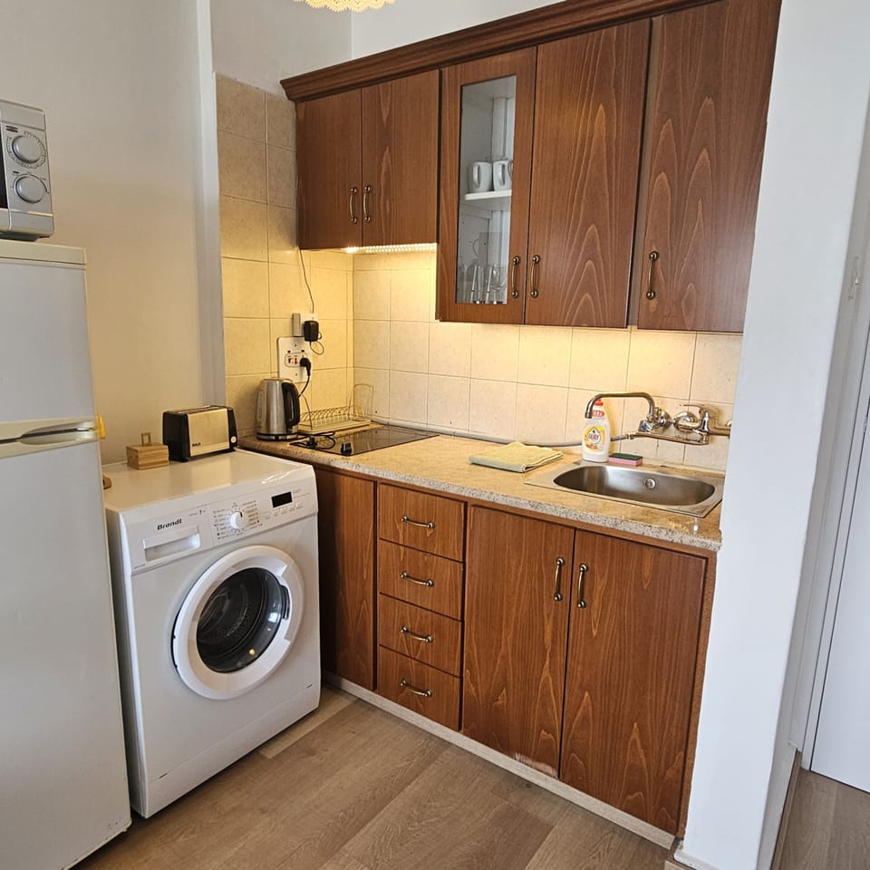 House | 1 bedroom, soundproofing