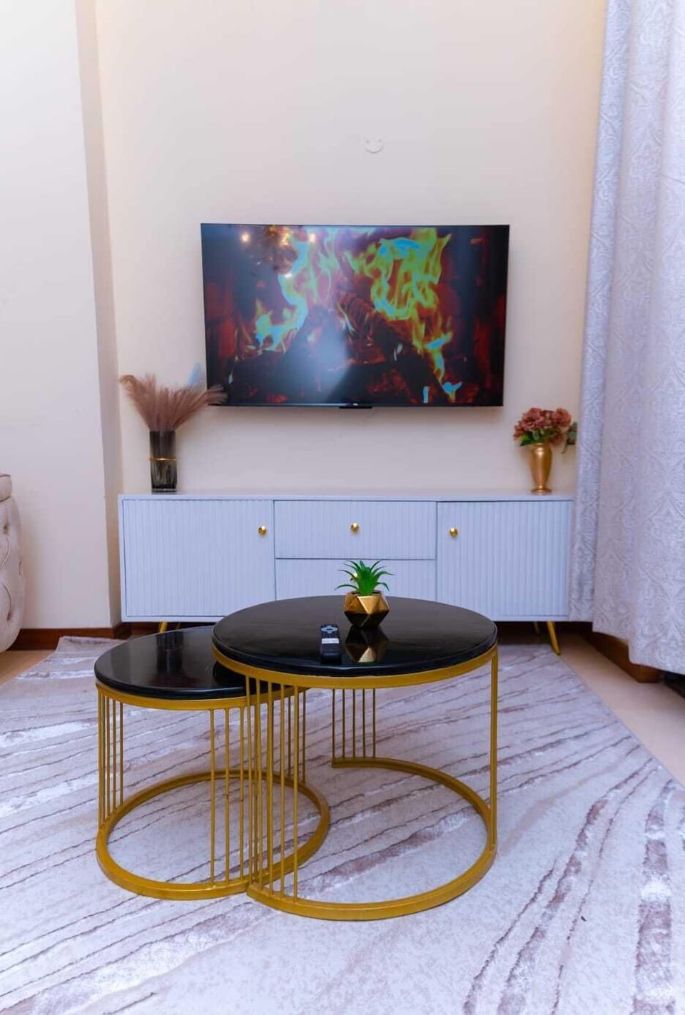 Family Apartment | Living area | 24-inch Smart TV with digital channels