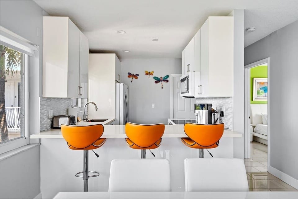 Another view of our cozy kitchen.