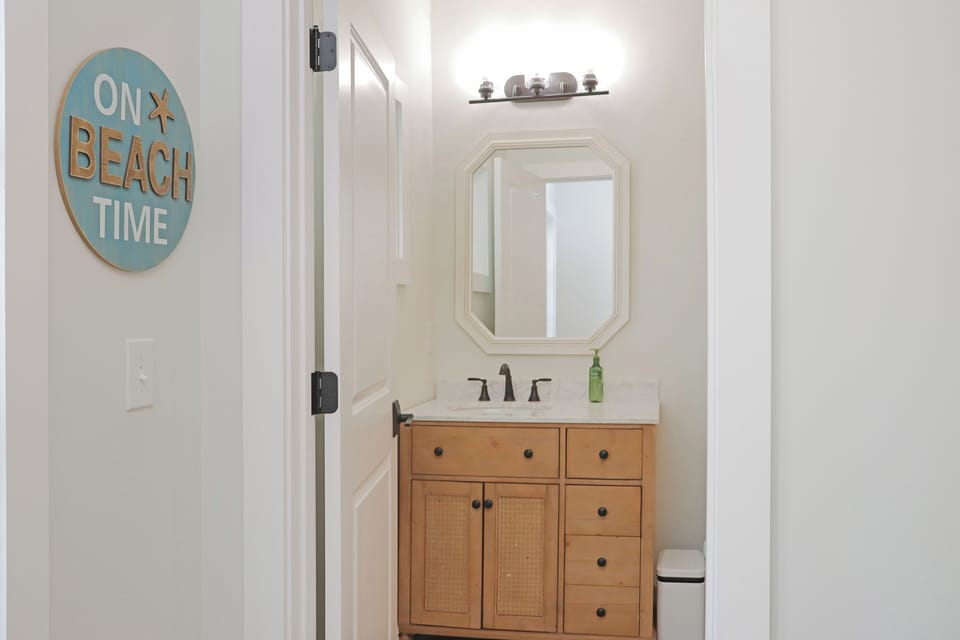 Ground Floor - Full Bathroom