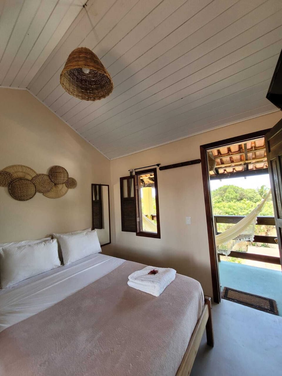 Superior Double Room, Pool View | Free WiFi, bed sheets