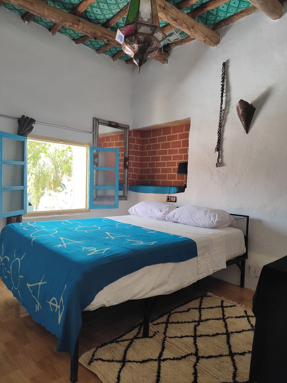 Family Room, 1 Bedroom, Mountain View, Mountainside | Laptop workspace, blackout drapes, soundproofing, WiFi (free)