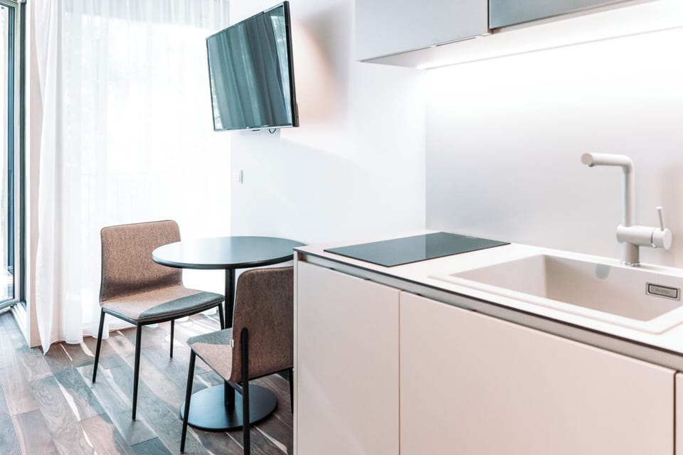 In-room safe, laptop workspace, soundproofing, free WiFi