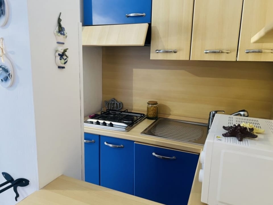 Apartment, 1 Bedroom, Balcony, City View | Interior