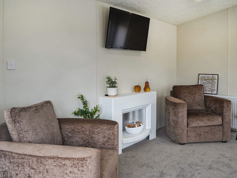 Living area | Lodge 9 - Bridlington Holiday Park - Bridlington Lodges, Carnaby, near Bridlington