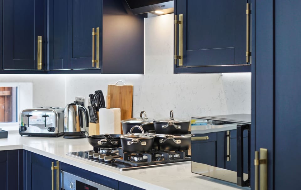 Exclusive House, 4 Bedrooms, Patio | Private kitchen | Dining tables