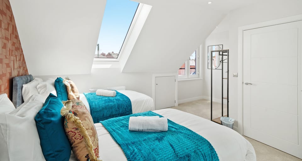 Exclusive House, 4 Bedrooms, Patio | 4 bedrooms, individually decorated, individually furnished, desk