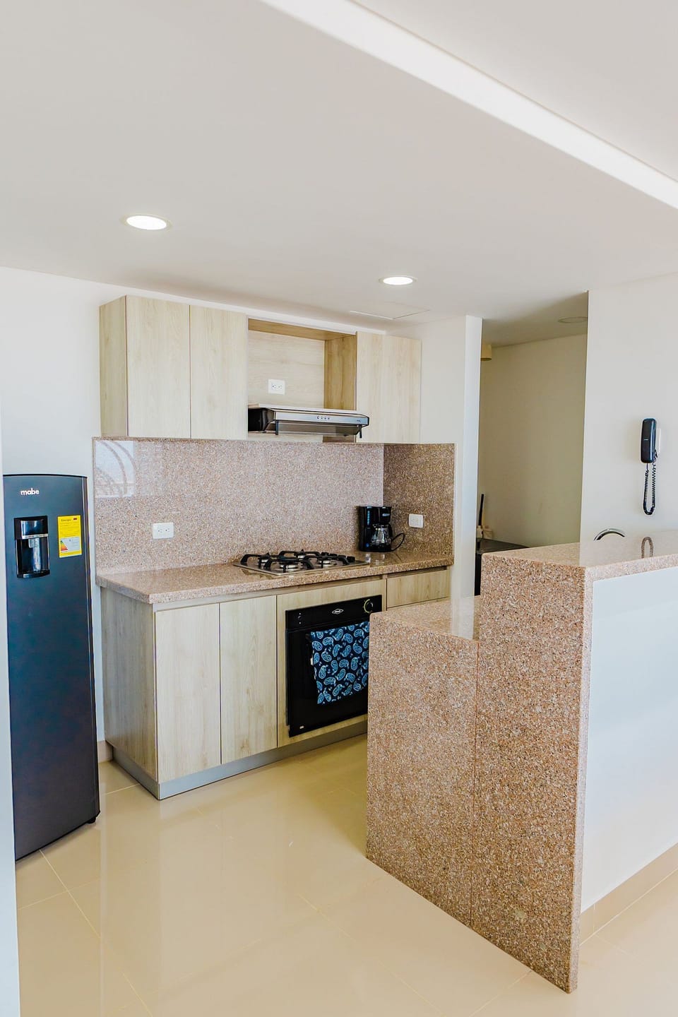 Basic Apartment | Private kitchen | Cookware/dishes/utensils