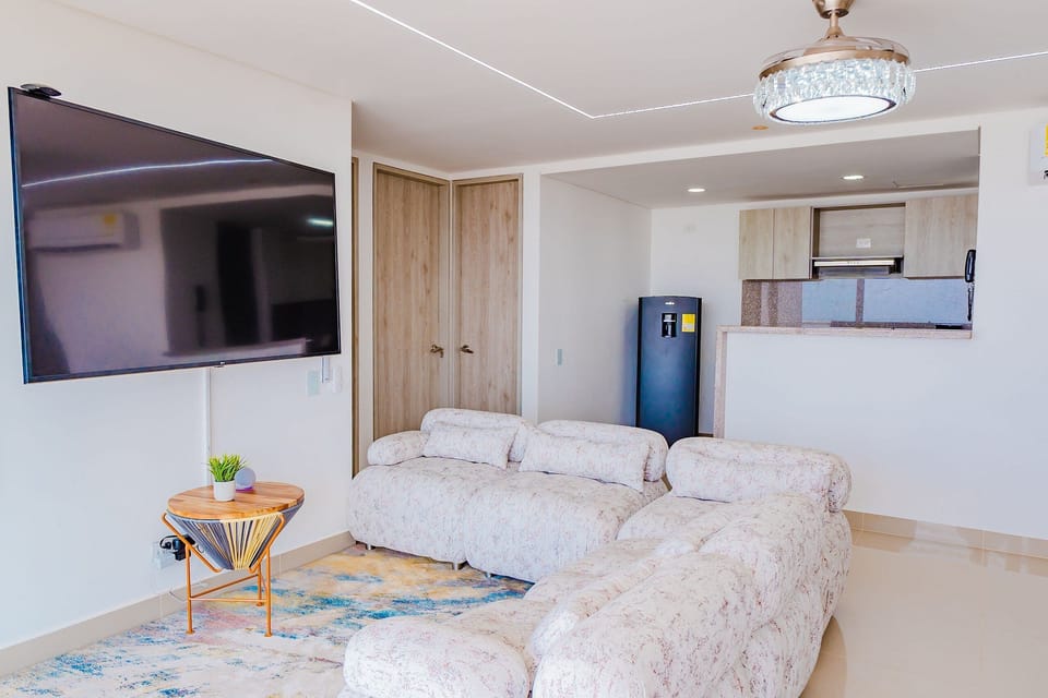 Basic Apartment | Living area | TV
