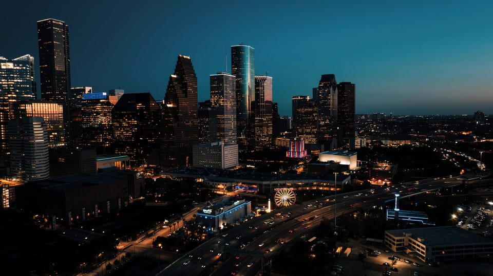 Downtown • Only 6 mins away