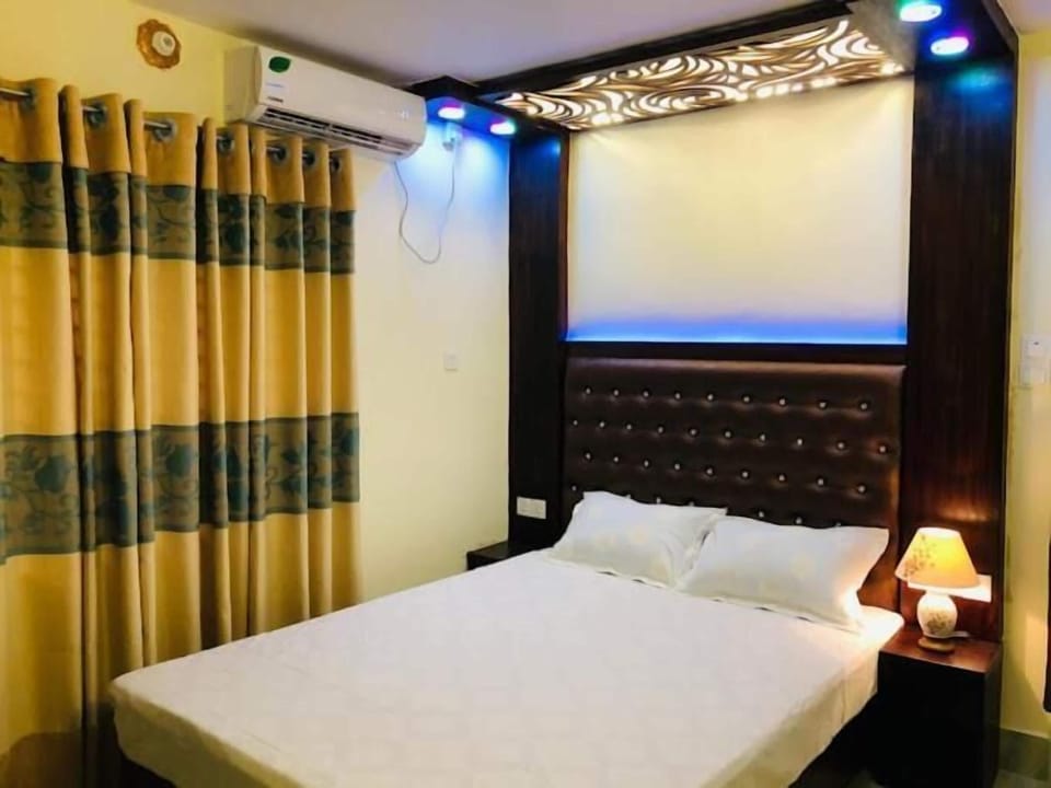 Free minibar, soundproofing, free WiFi