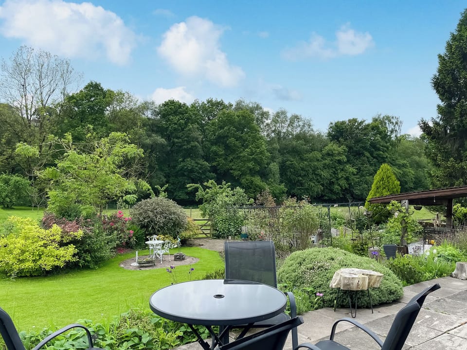 Sitting-out-area | Dane Hurst, Rushton Spencer, near Leek