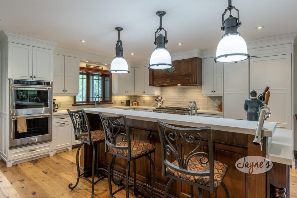 Kitchen &amp; Bar Seating