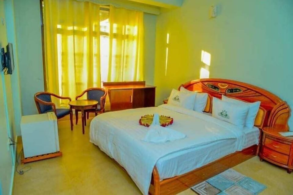 Deluxe Double Room, Garden View