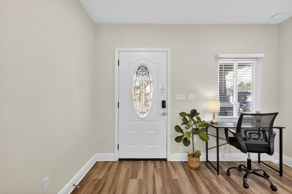 Entryway with small work desk