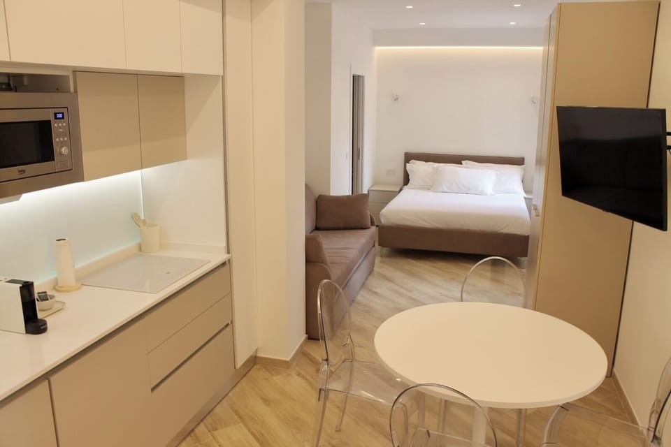 Deluxe Studio, 1 Double Bed with Sofa bed, Balcony, Hill View | Private kitchen | Coffee/tea maker, electric kettle, cookware/dishes/utensils