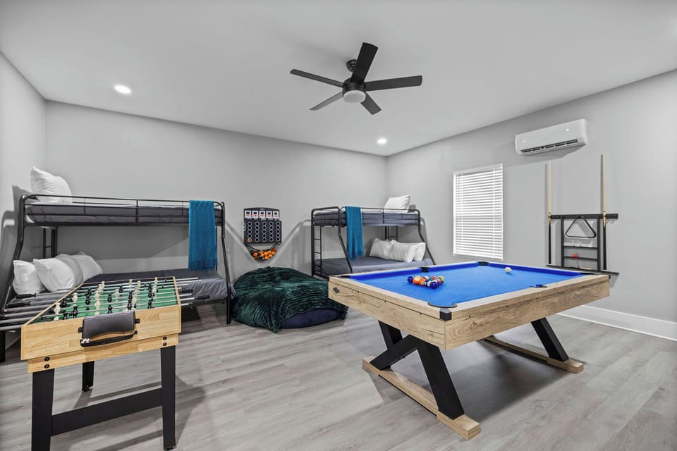 Bedroom 4 - Game Room 2 full beds and 2 twin beds