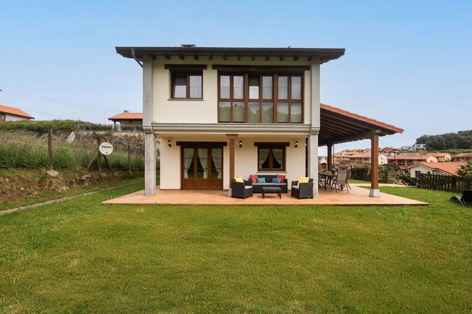 Property building,Garden,Garden view