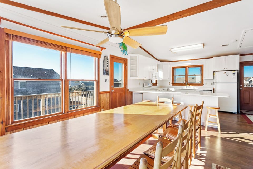 The brightly-lit Dining Area lets you enjoy meals in the brilliant OBX sunshine!