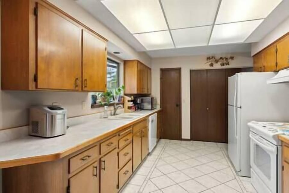 8a0e0a98 a914 4708 8e63 d6efd10d65e5