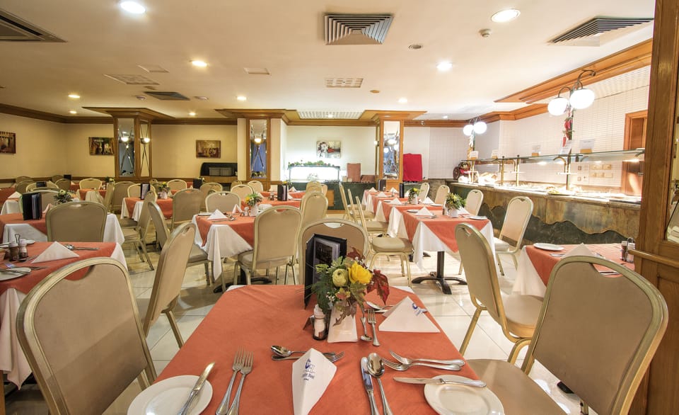 Breakfast, lunch and dinner served