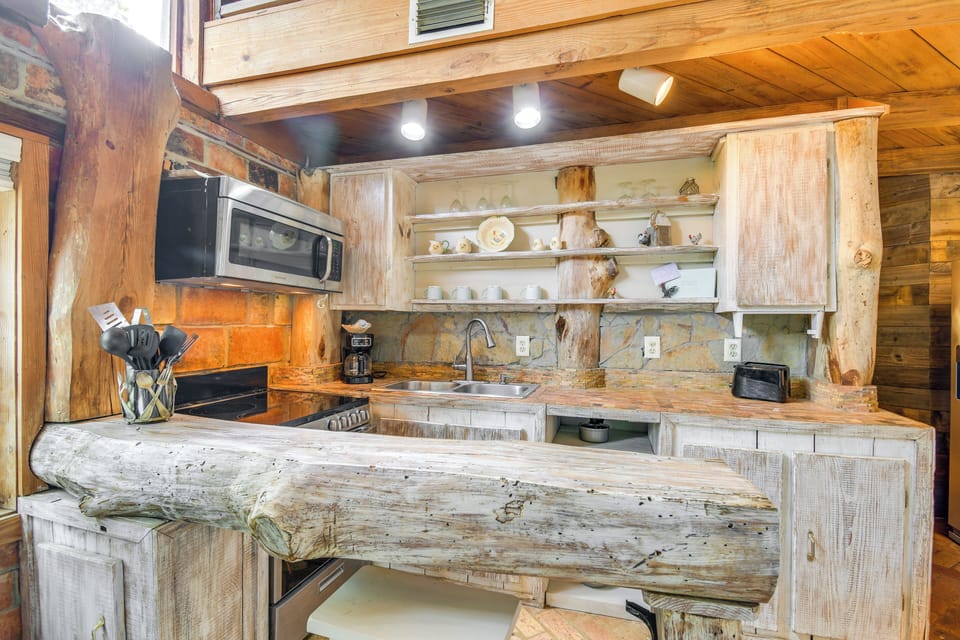 Kitchen | 1st Floor