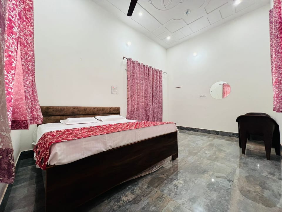 Standard Double Room | Premium bedding, bed sheets