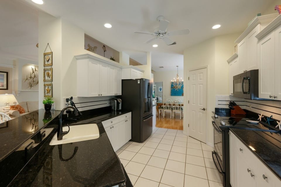 House, 3 Bedrooms | Private kitchen | Coffee/tea maker, fridge, toaster