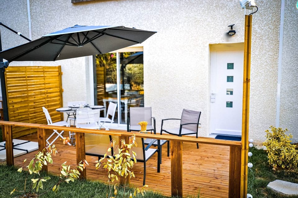 Terrasse - Gîte Rouge Cerise