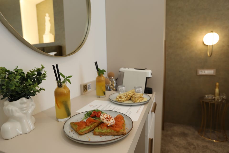 Deluxe Double Room, Partial Sea View | In-room safe, blackout drapes, soundproofing, WiFi (free)