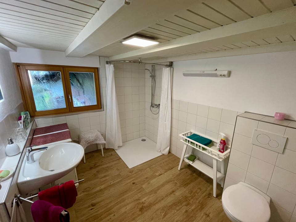 Room, 1 Bedroom, Balcony | Bathroom