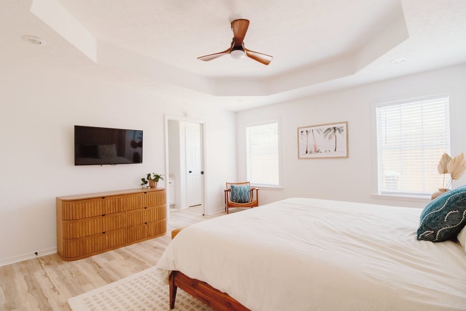 Master bedroom 
