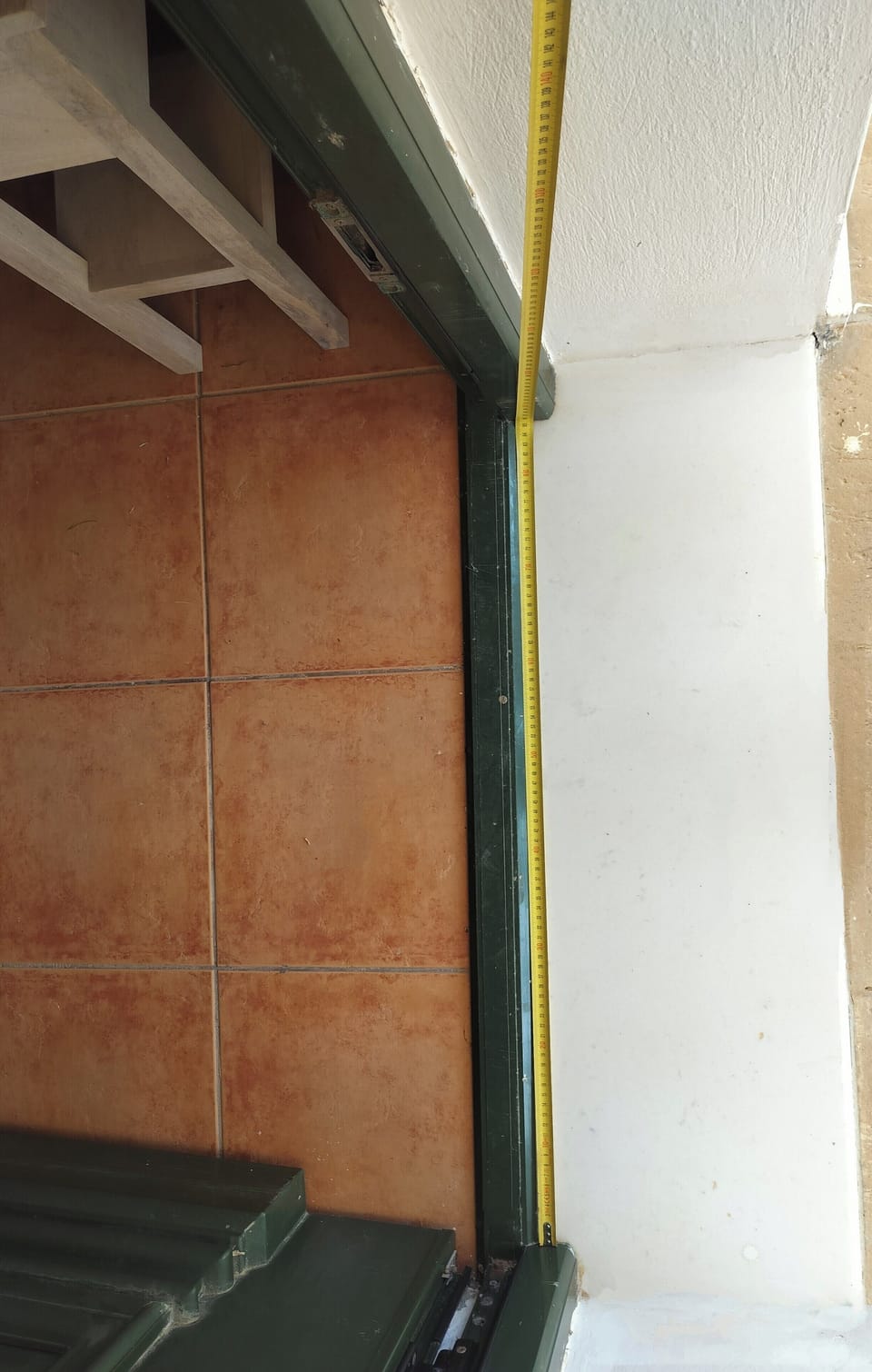 Πλάτος εισόδου 85εκατοστά
