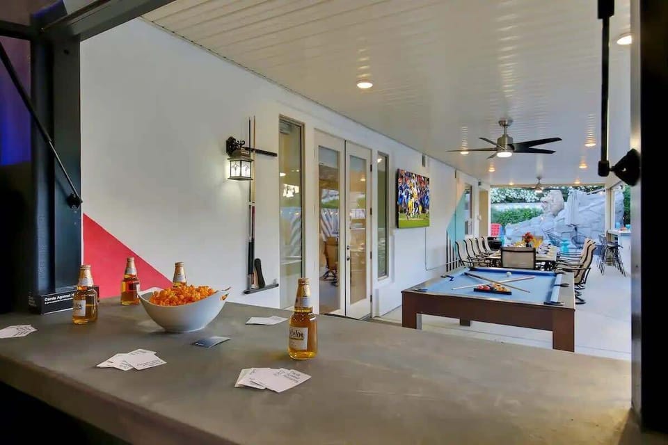 Plenty of space for guests to unwind.