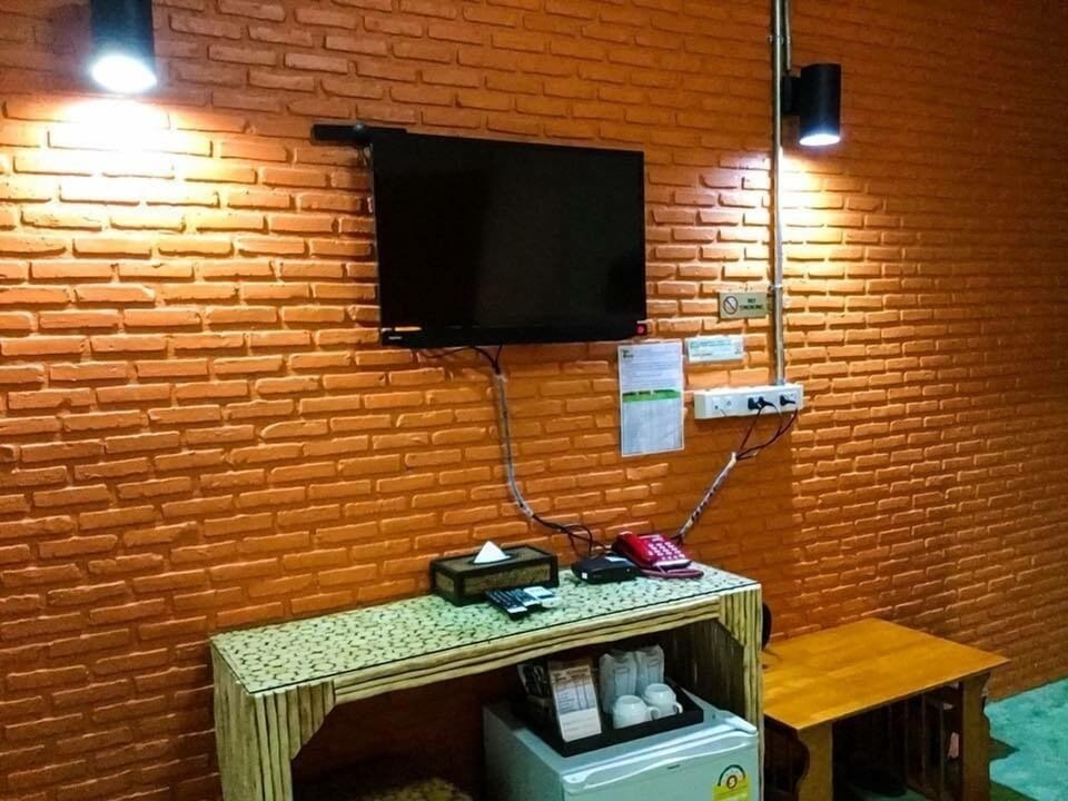 Standard Double or Twin Room, Garden View | Free WiFi, bed sheets
